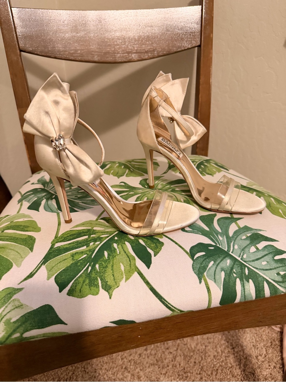 Elegant Cream Bow High Heel Sandals for Women size 5.5
